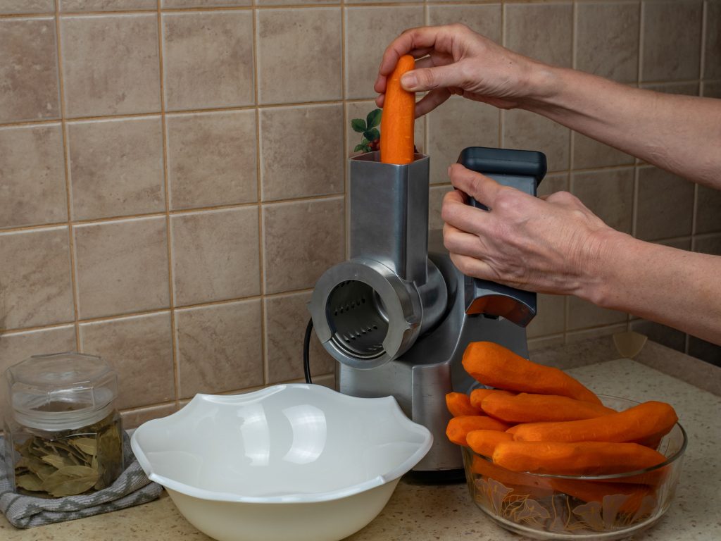 Cea mai bună răzătoare electrică - bloglacumparaturi.ro