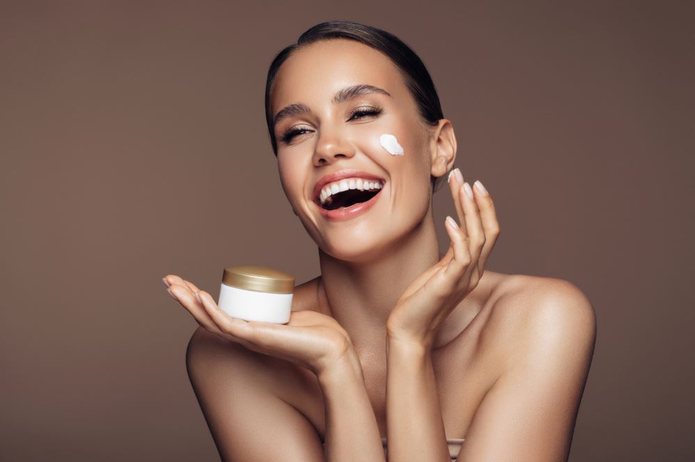 Cea mai bună cremă de față - bloglacumparaturi.ro