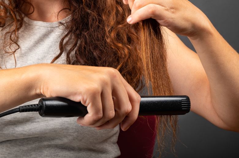 Cum îți creponezi părul acasă - Blogdecumparaturi.ro