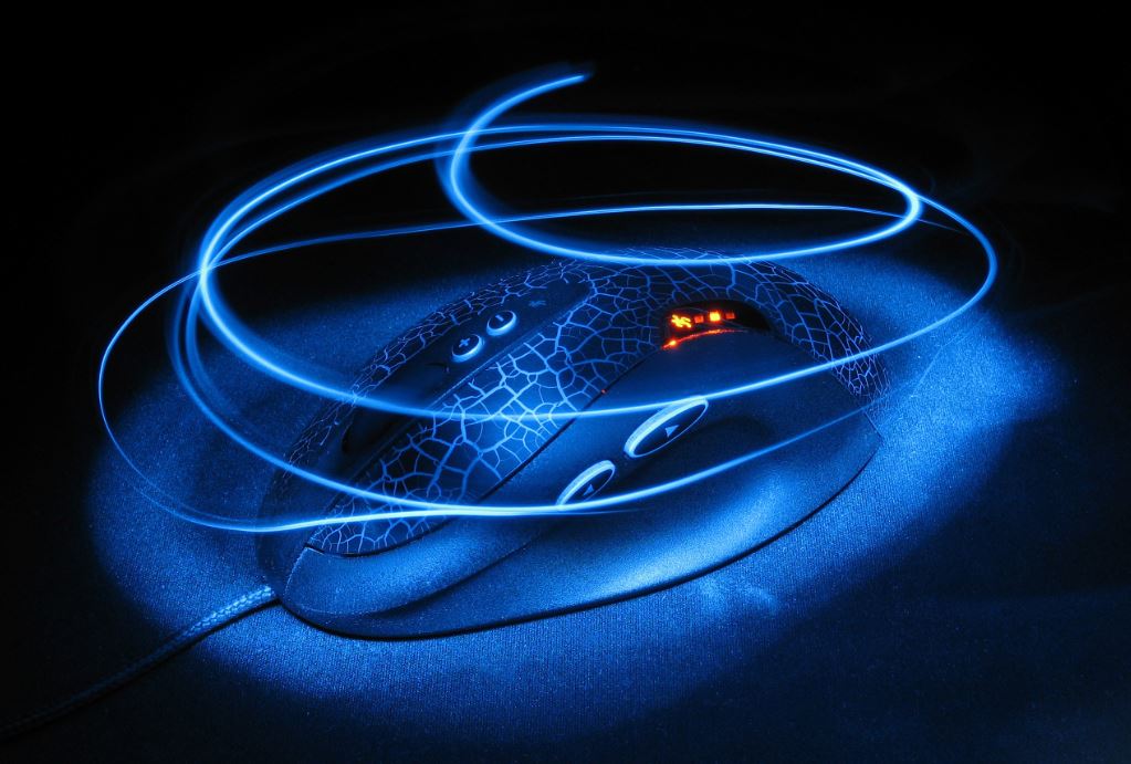 Mouse de gaming bun iluminat RGB - bloglacumparaturi.ro