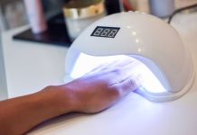 Cea mai bună lampă de unghii Manichiură realizată la o lampă UV - Cea mai bună lampă de unghii